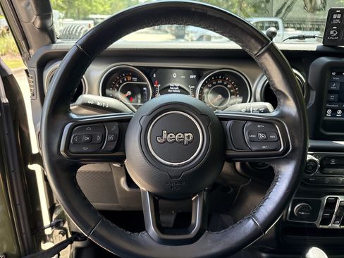 Used 2021 Jeep Gladiator Sport AWD/4WD image 28