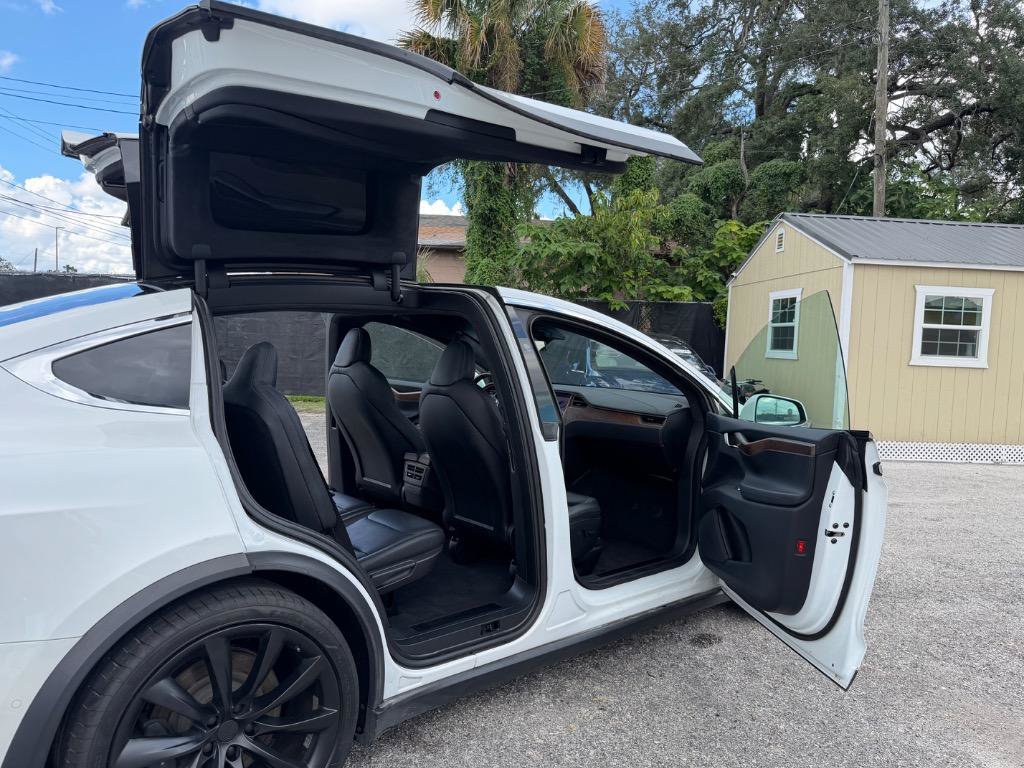 Used 2020 Tesla Model X Long Range AWD/4WD image 11