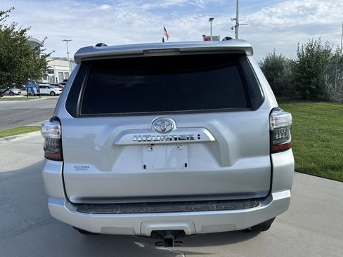 Used 2021 Toyota 4Runner SR5 Premium AWD/4WD image 4