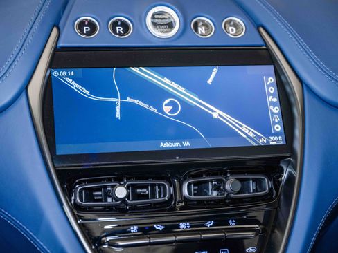 Used 2024 Aston Martin DBX 707 image 28