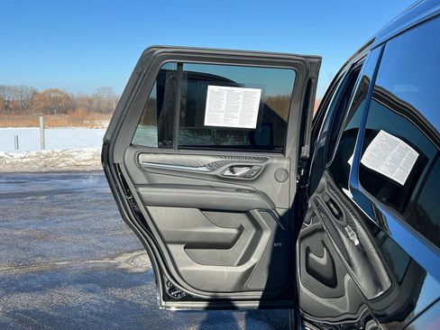 Used 2024 GMC Yukon Denali AWD/4WD image 37