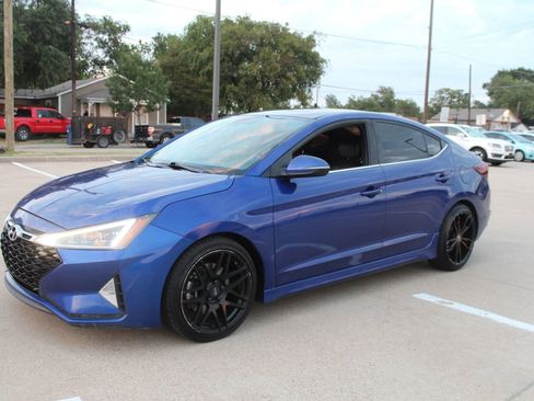 Used 2019 Hyundai Elantra Sport w/ Cargo Package image 5