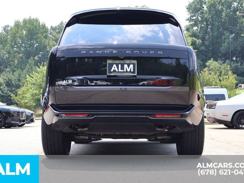 Used 2024 Land Rover Range Rover SE AWD/4WD image 7