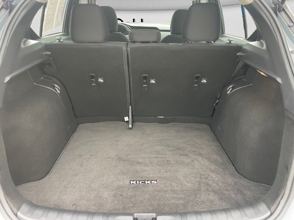 Used 2023 Nissan Kicks SR FWD image 15