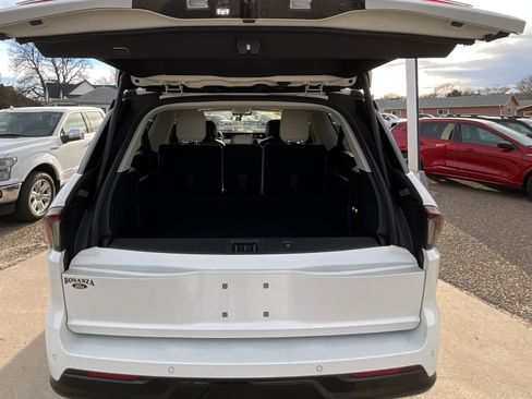 Used 2025 Lincoln Navigator L Reserve image 22