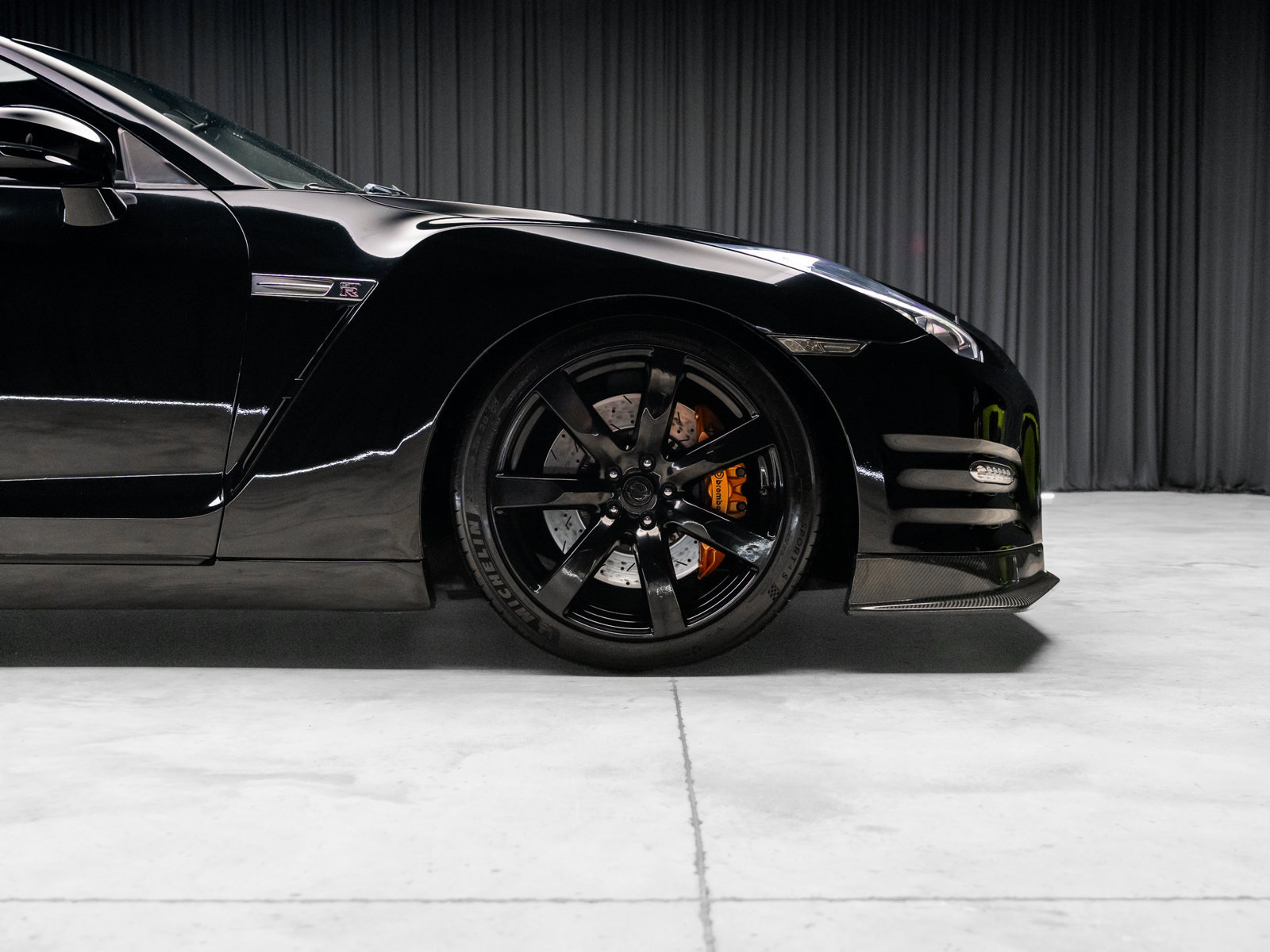 Used 2009 Nissan GT-R Premium AWD/4WD image 24
