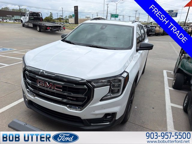 Used 2024 GMC Terrain AT4 w/ Tech Package AWD/4WD image 1