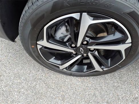 Used 2023 Chevrolet TrailBlazer RS w/ Convenience Package image 11