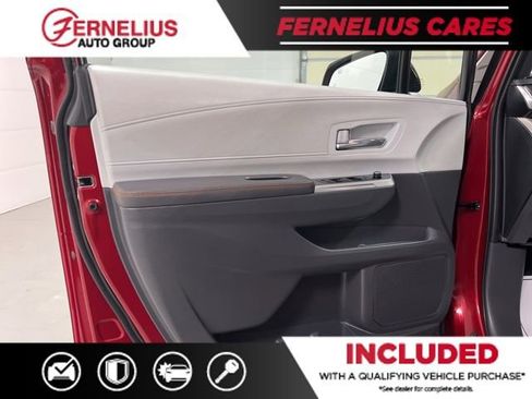 Used 2021 Toyota Sienna XSE AWD/4WD image 13