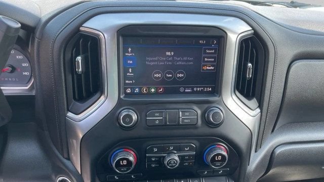 Used 2020 Chevrolet Silverado 1500 LT Trail Boss AWD/4WD image 17