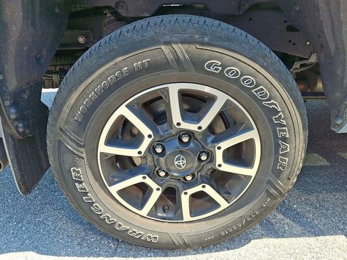Used 2020 Toyota Tundra SR5 w/ TRD Off-Road Package AWD/4WD image 8
