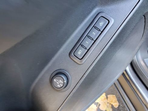 Certified 2022 Chevrolet Equinox Premier w/ LPO, Floor Liner Package image 21