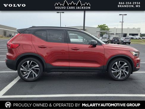 Used 2021 Volvo XC40 T5 R-Design AWD/4WD image 3