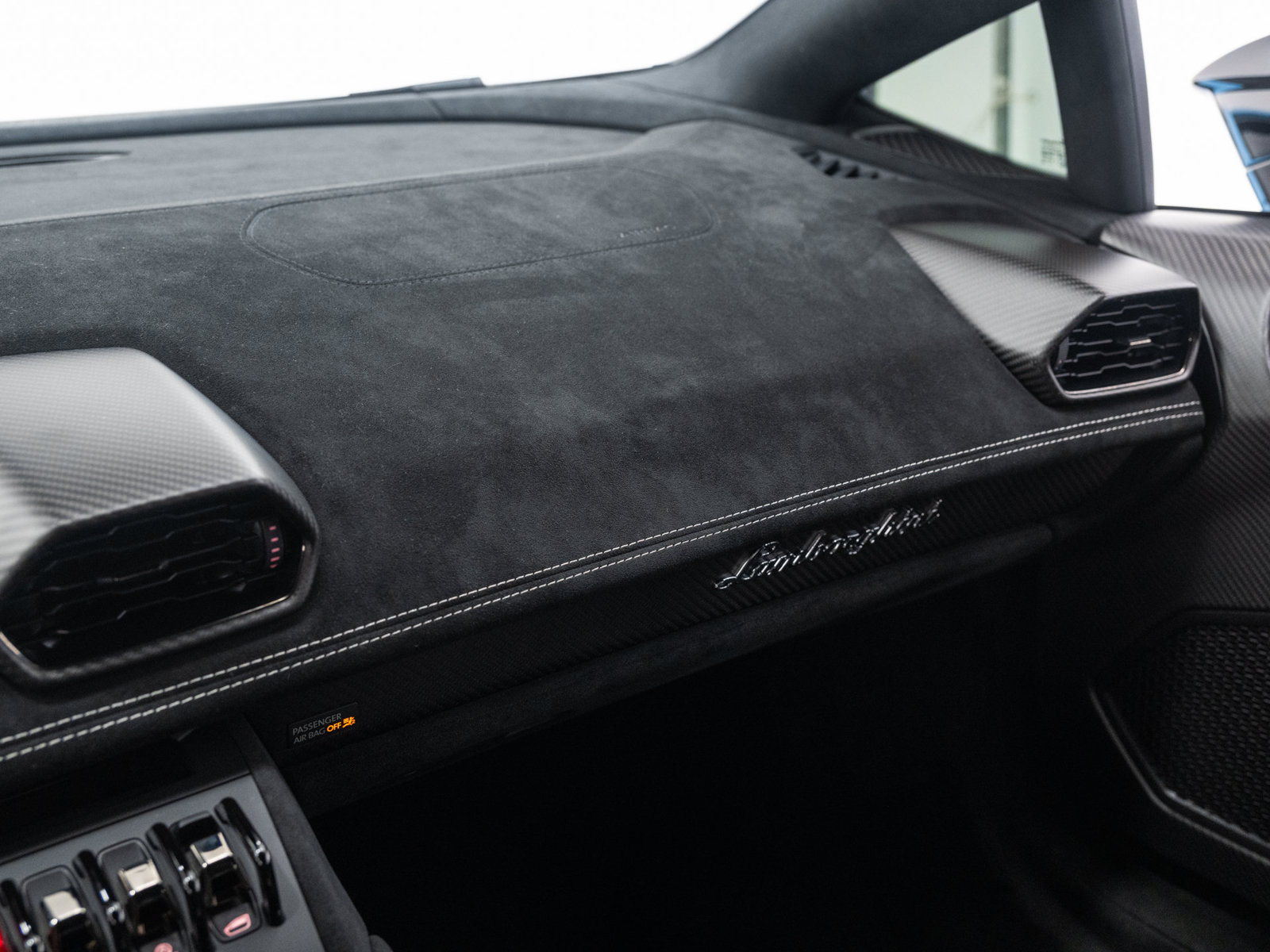 Used 2022 Lamborghini Huracan STO RWD image 57