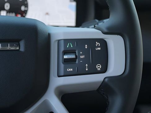 New 2026 Land Rover Defender 110 X-Dynamic SE image 17