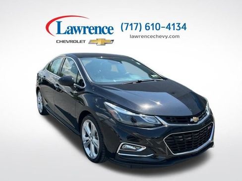 Used 2017 Chevrolet Cruze Premier FWD image 1