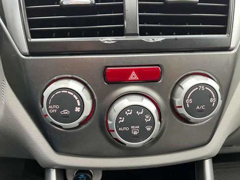 Used 2013 Subaru Forester 2.5X Limited image 30