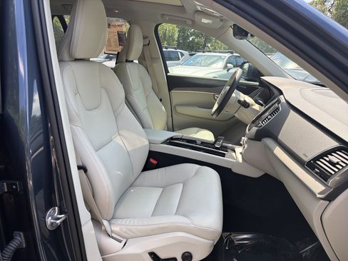 Certified 2024 Volvo XC90 B6 Plus w/ Protection Package AWD/4WD image 35