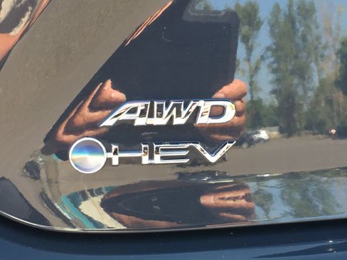 Used 2025 Toyota Camry XLE w/ Premium Package AWD/4WD image 6