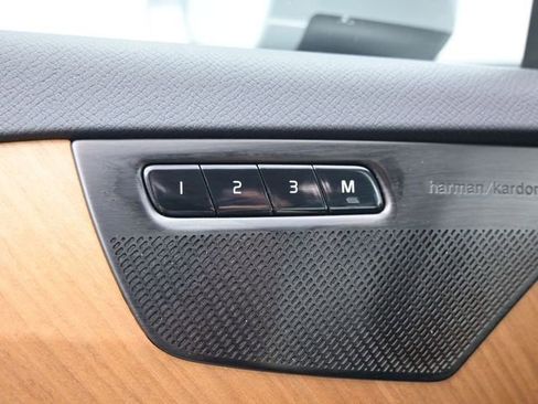 Used 2024 Volvo XC90 B6 Plus w/ Protection Package image 29