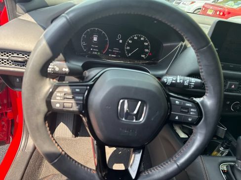 Used 2024 Honda HR-V Sport image 11