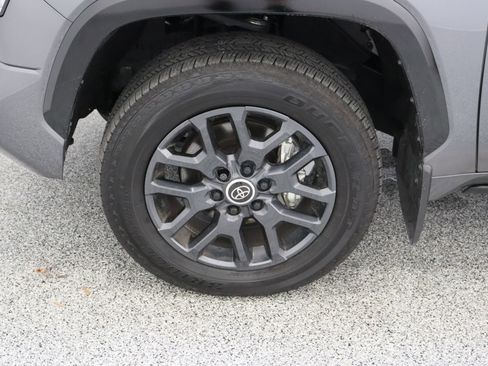 Used 2024 Toyota Tundra Platinum AWD/4WD image 11