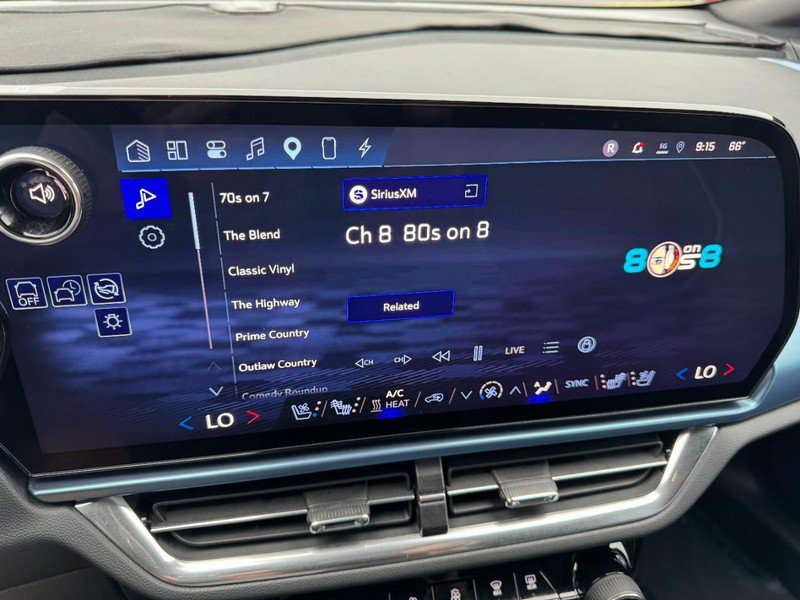 Used 2024 Chevrolet Equinox EV LT FWD image 19