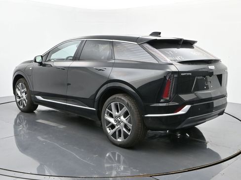 New 2025 Cadillac Optiq Luxury 2 w/ LPO, Floor Liner Package image 3