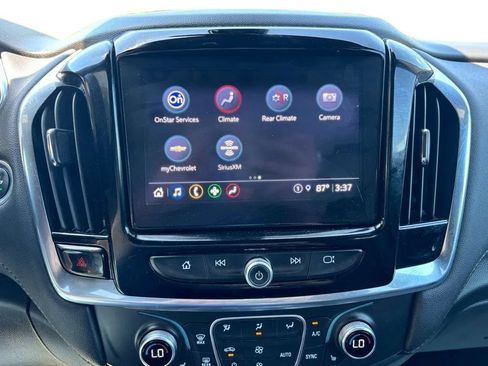 Used 2023 Chevrolet Traverse LT AWD/4WD image 14