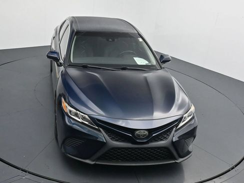 Used 2018 Toyota Camry SE w/ Convenience Package FWD image 10