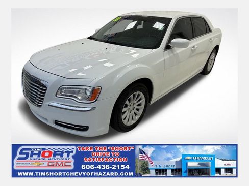 Used 2014 Chrysler 300 image 1