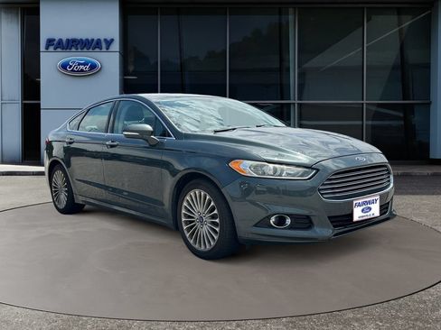 Used 2015 Ford Fusion Titanium FWD image 3