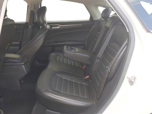 Used 2014 Ford Fusion SE w/ Equipment Group 202A image 30