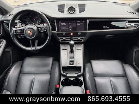 Used 2024 Porsche Macan AWD/4WD image 20