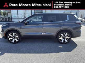 New 2025 Mitsubishi Outlander SE video 1