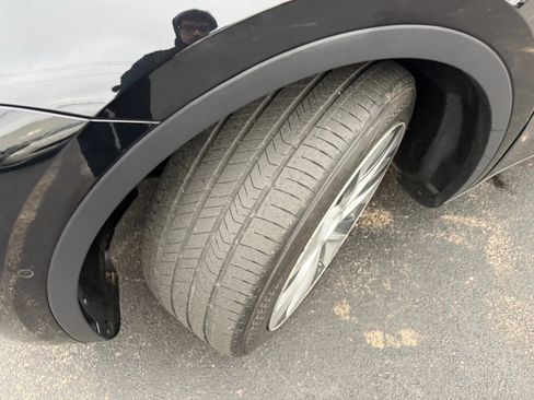 Used 2021 Tesla Model Y Long Range image 50