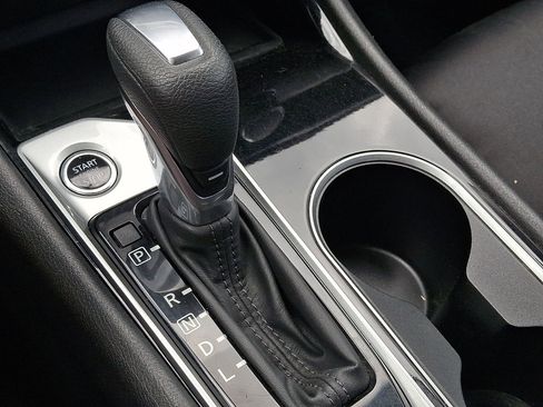 Used 2024 Nissan Altima 2.5 SV FWD image 30