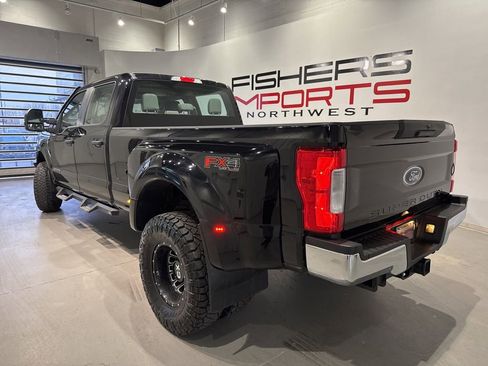 Used 2019 Ford F350 XL w/ Power Equipment Group image 5