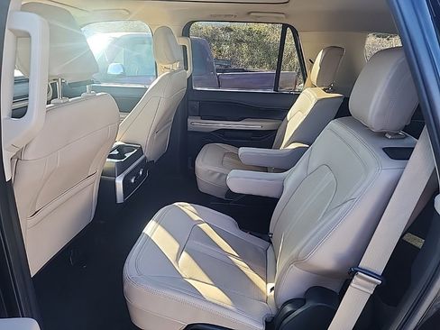 Certified 2024 Ford Expedition Limited image 4
