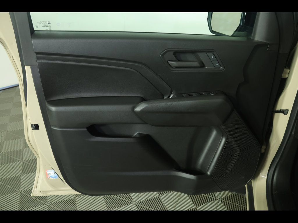 Used 2024 Chevrolet Colorado W/T w/ Safety Package RWD image 21