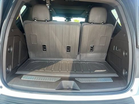 Used 2023 GMC Yukon Denali w/ LPO, Floor Liner Package AWD/4WD image 8