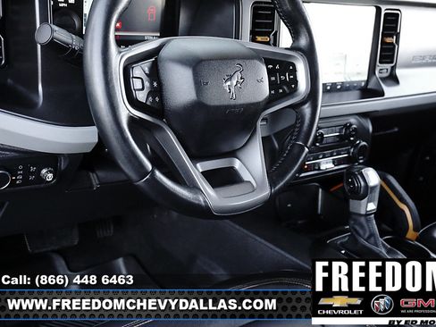 Used 2021 Ford Bronco Badlands image 19