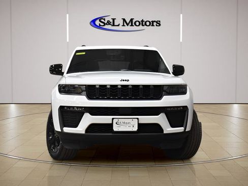 New 2026 Jeep Grand Cherokee Limited w/ Limited Altitude Package AWD/4WD image 5