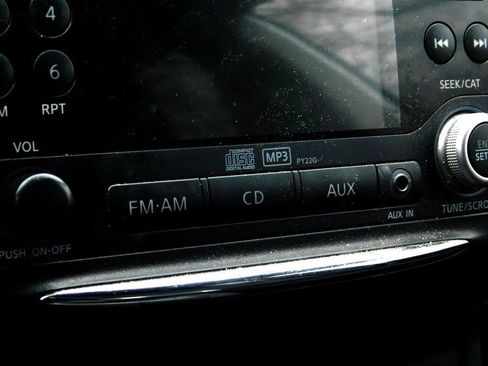 Used 2011 Nissan Rogue SV image 15