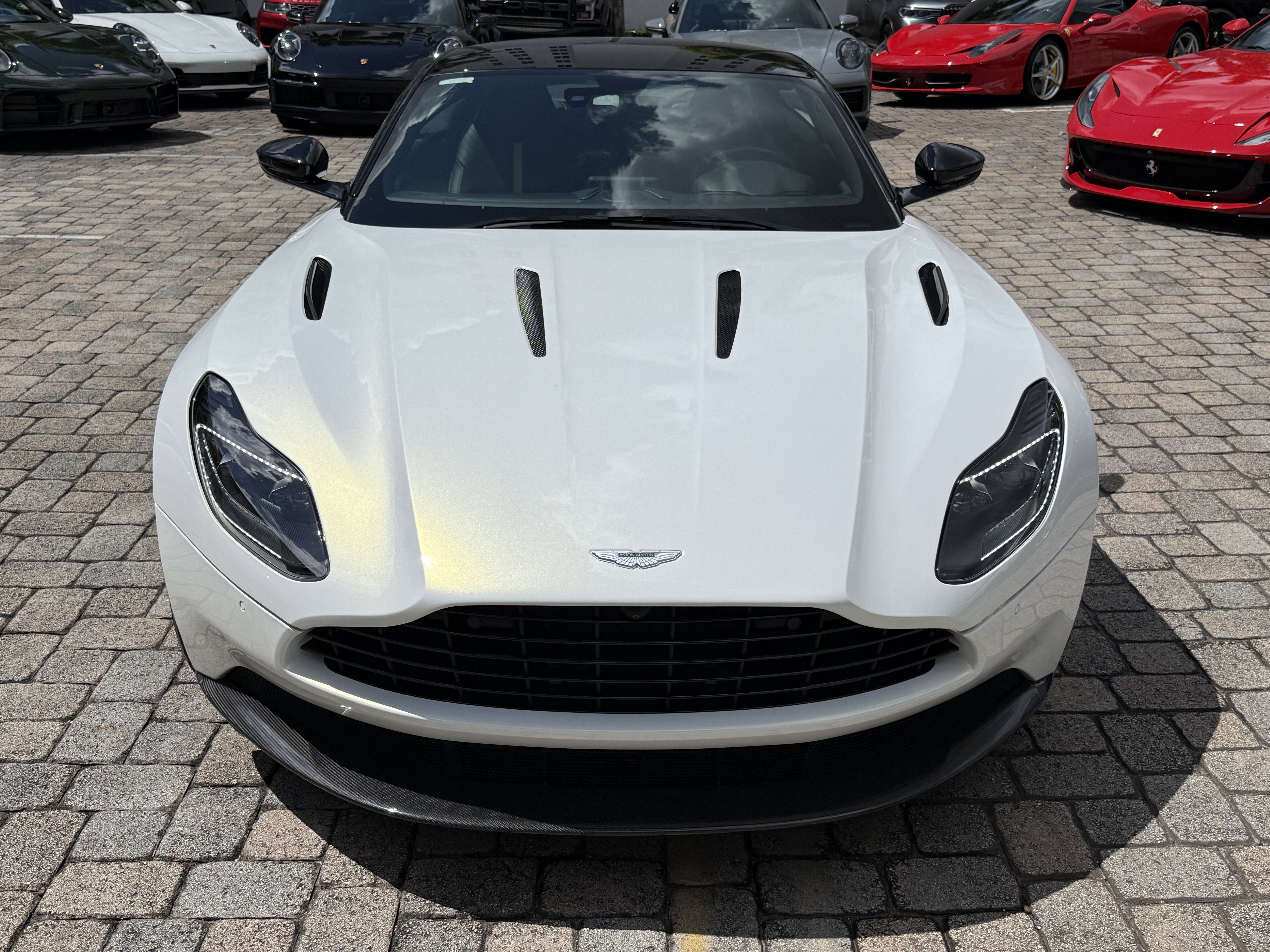 Used 2020 Aston Martin DB11 AMR RWD image 2