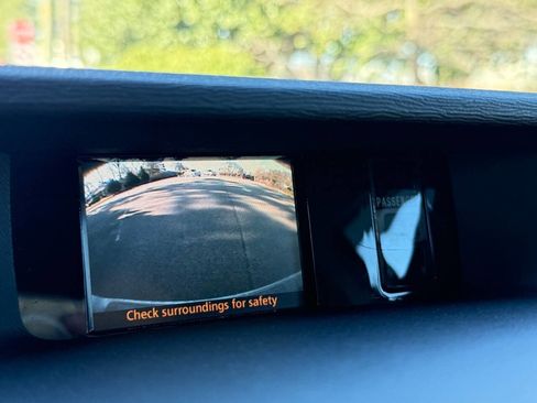 Used 2011 Toyota Sienna LE image 31