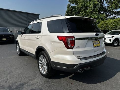 Certified 2018 Ford Explorer XLT w/ Equipment Group 202A AWD/4WD image 7