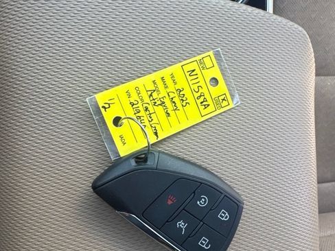 Used 2025 Chevrolet Equinox ACTIV w/ Convenience Package III AWD/4WD image 24