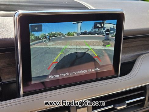 Used 2022 Lincoln Corsair Reserve w/ Rear Removable Package Tray FWD image 24