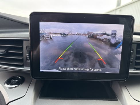 Certified 2022 Ford Explorer XLT w/ Equipment Group 202A image 43